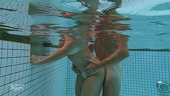 Fappking.com | Fucking YourSecretPleasure in the publick hotel swimmingpool